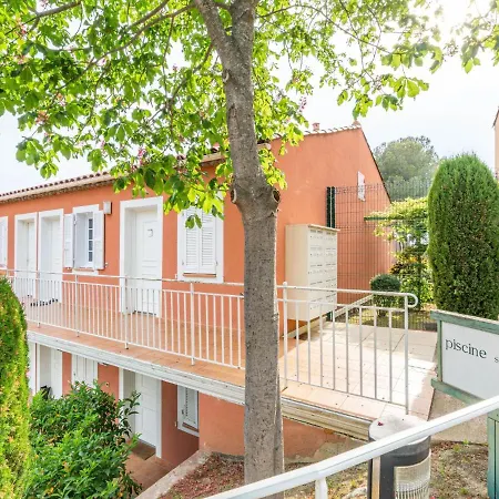 Apartment Les Rivages Du Lac * Saint-Raphael (Var)